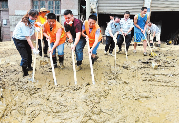 四川暴雨后重建家园，温暖力量汇聚时刻